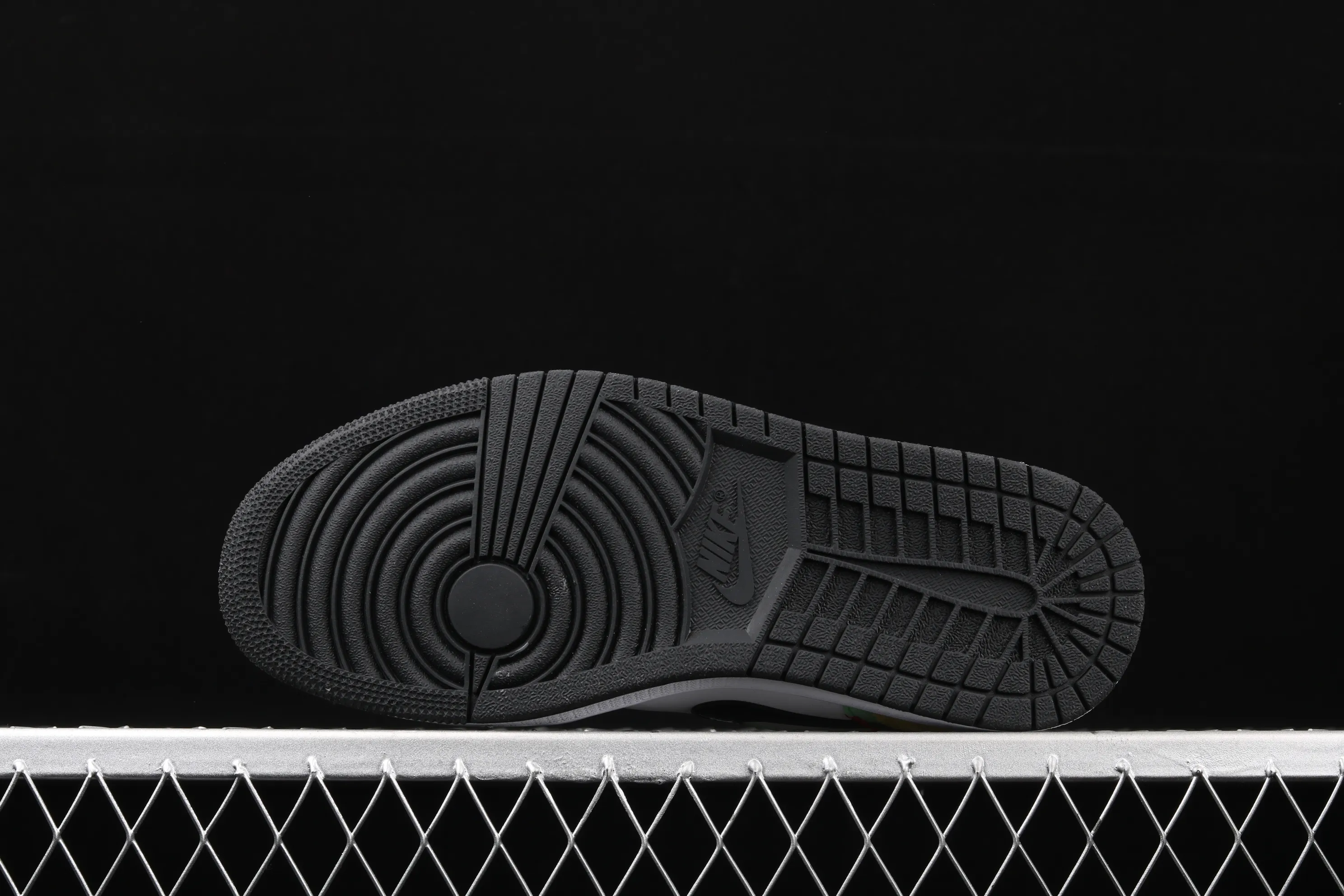 All categories Air Jordan Jordan series basketball shoes Air Jordan 1 Mid Air Jordan 1 Mid AJ1 Joe 1 Zhongbang color stitching CW1140-100